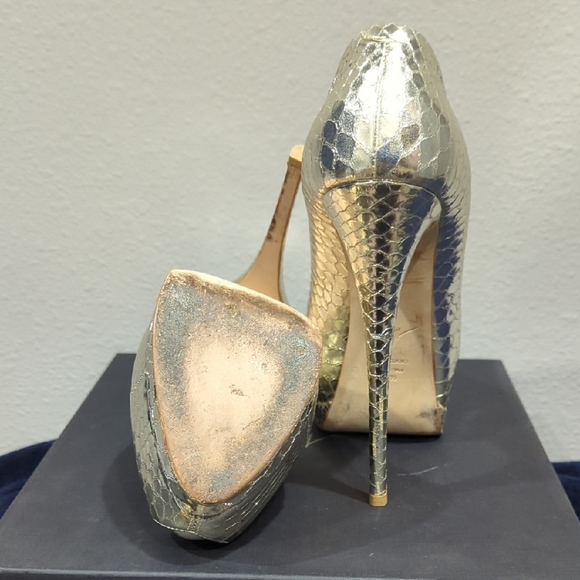 Giuseppe Zanotti Gold Peep Toe Heels - Picture 4 of 6